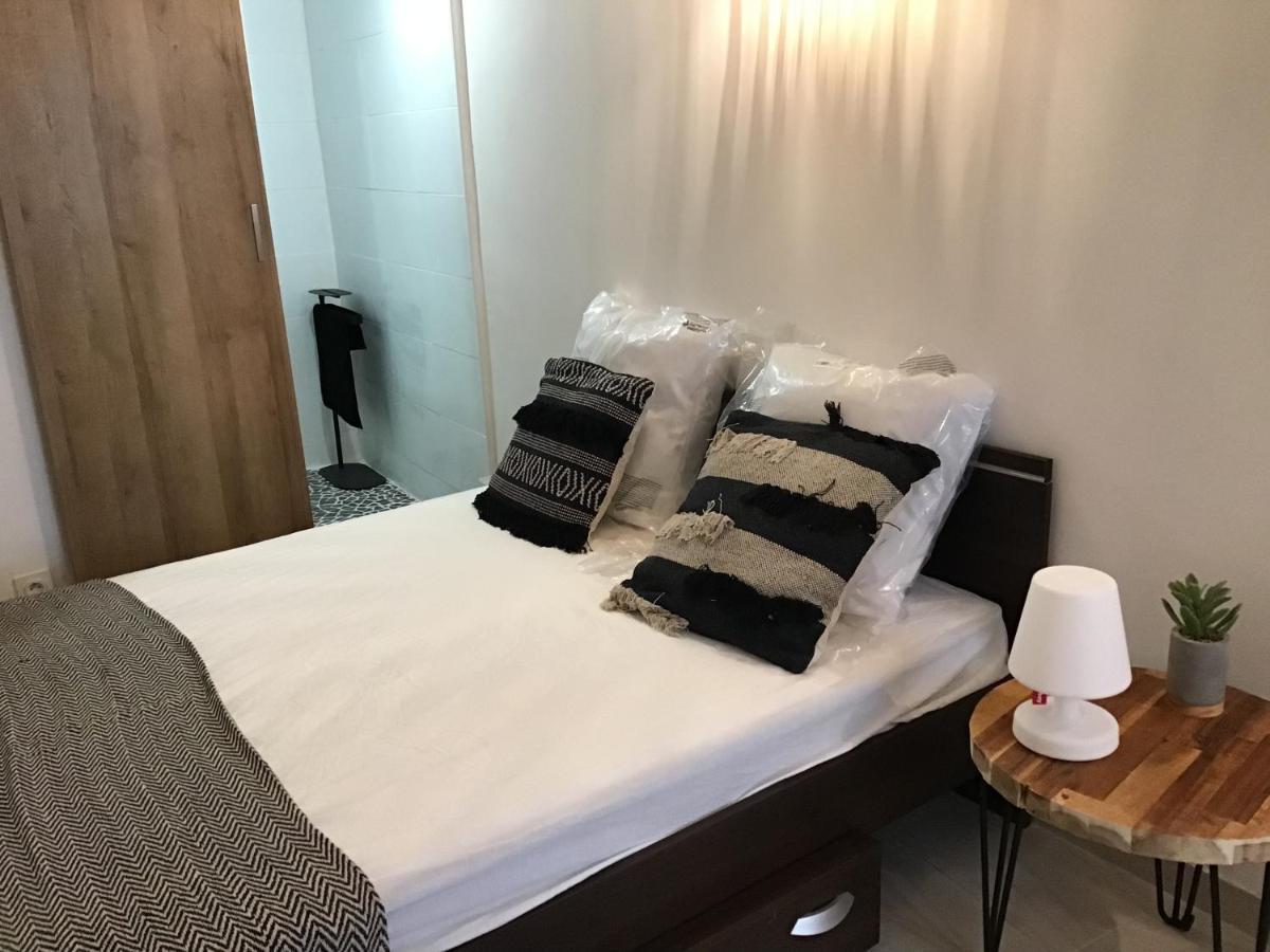 Loft Avec Beaucoup De Cachet Centre Historique Montpellier Apartment Екстериор снимка